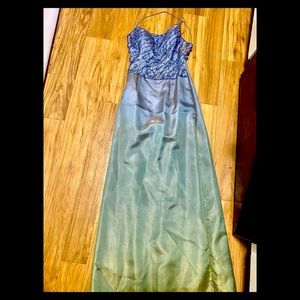 Presious Formals Iridescent Long Formal Prom Purple and Golden tones

Size 2